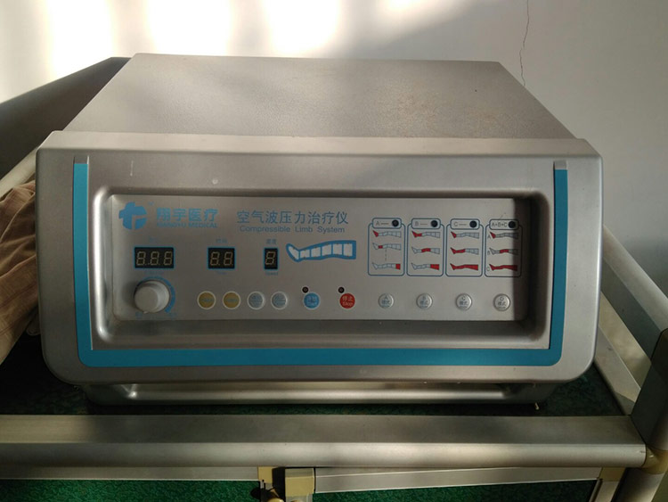 30空气波压力治疗仪.jpg