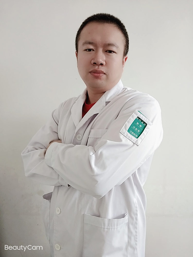 熊燃专家相片.jpg